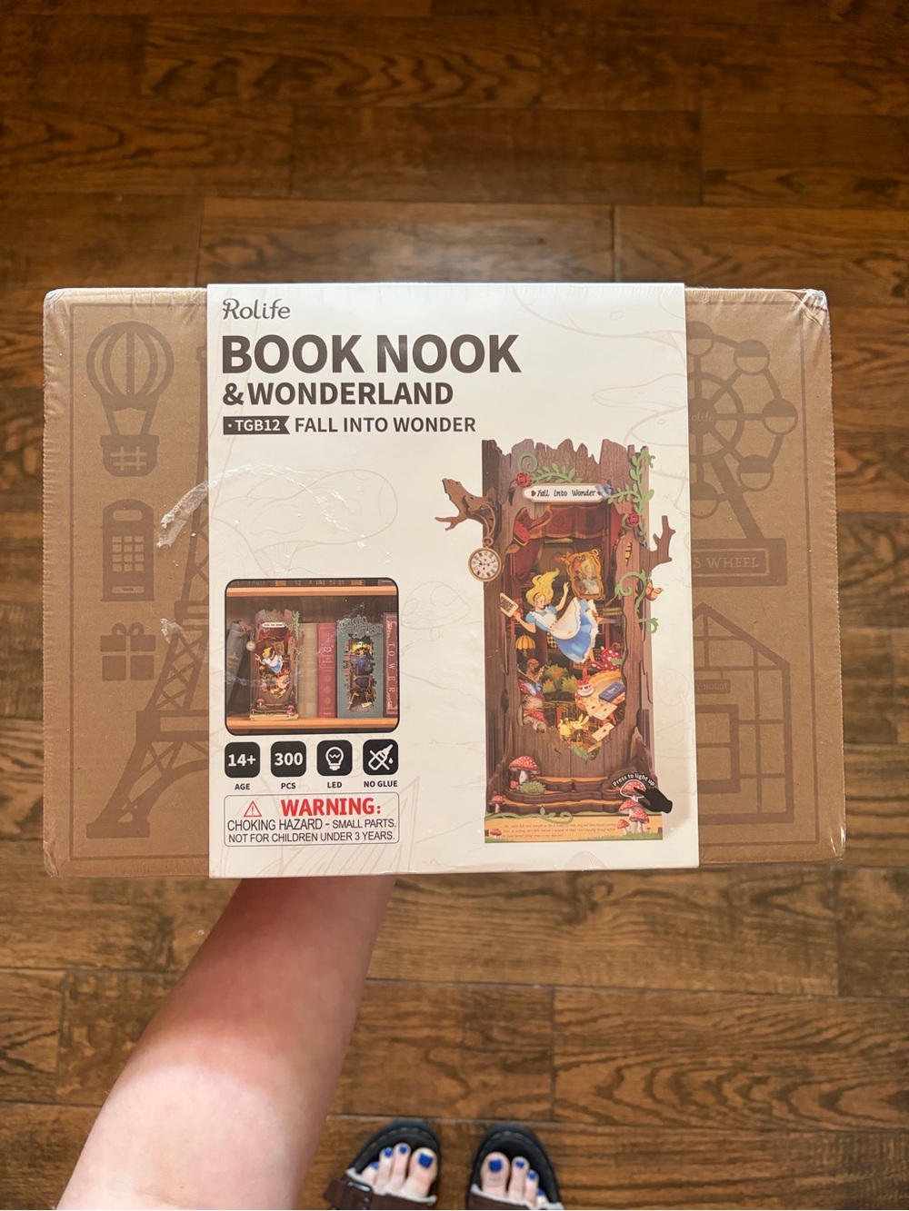 🆕Rolife Book Nook & Wonderland - Brown Bookend Miniature